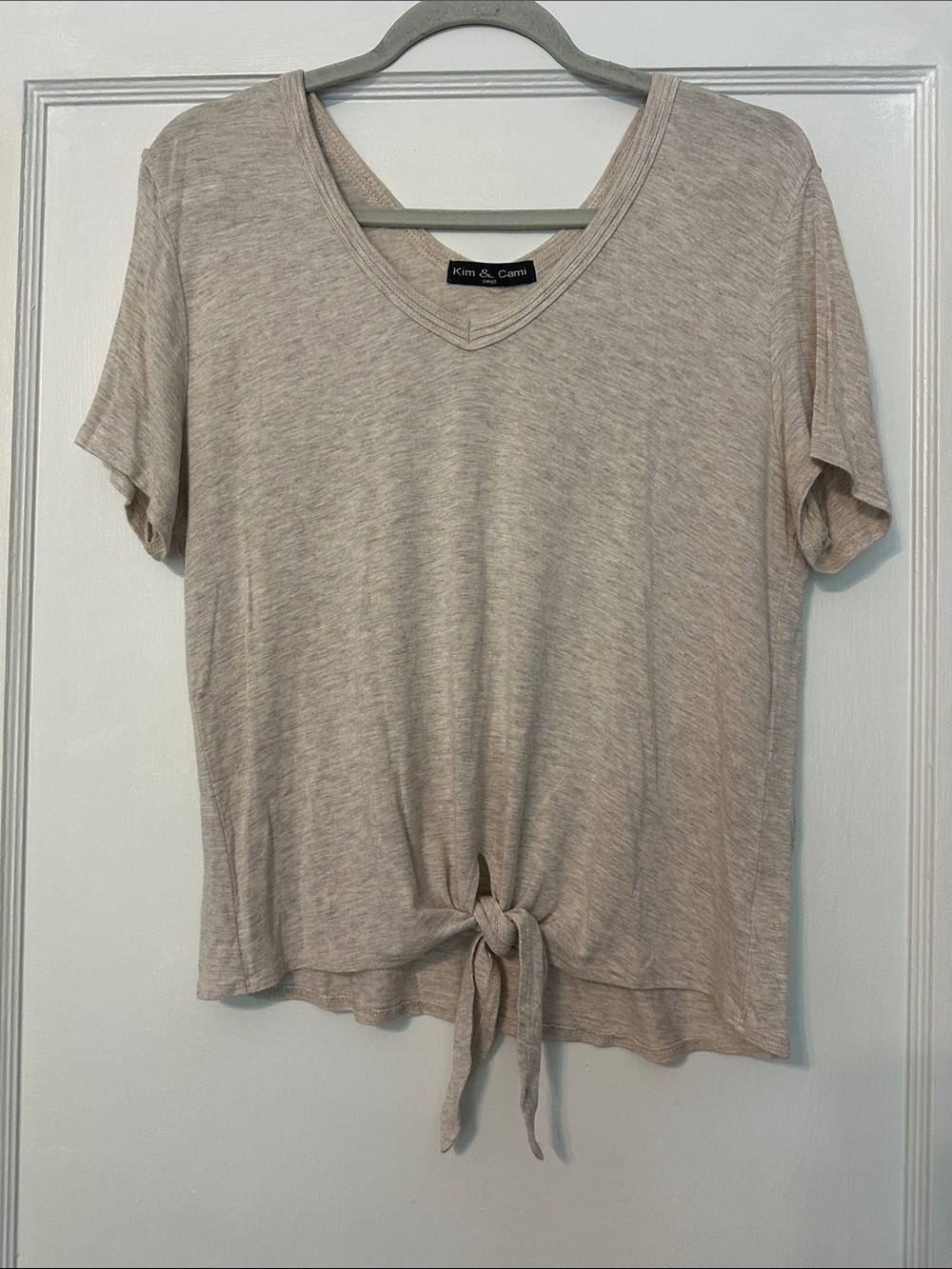 Kim & Cami Neutral Beige Tie-Front V-Neck Tee